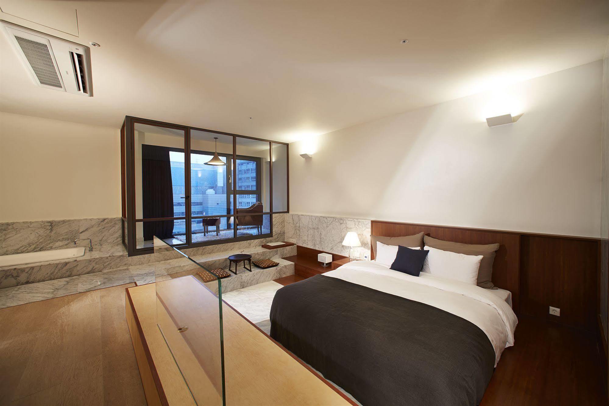 Snow Hotel Seoul Exterior photo