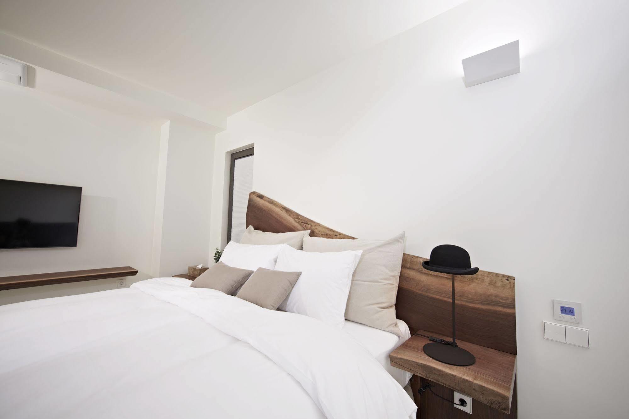 Snow Hotel Seoul Exterior photo
