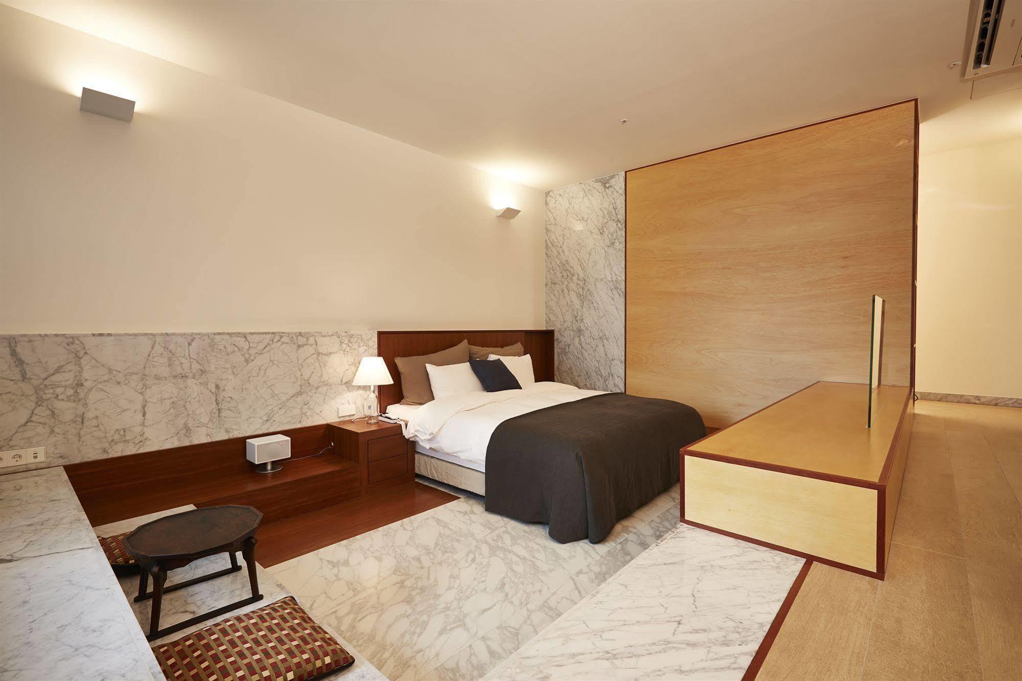 Snow Hotel Seoul Exterior photo